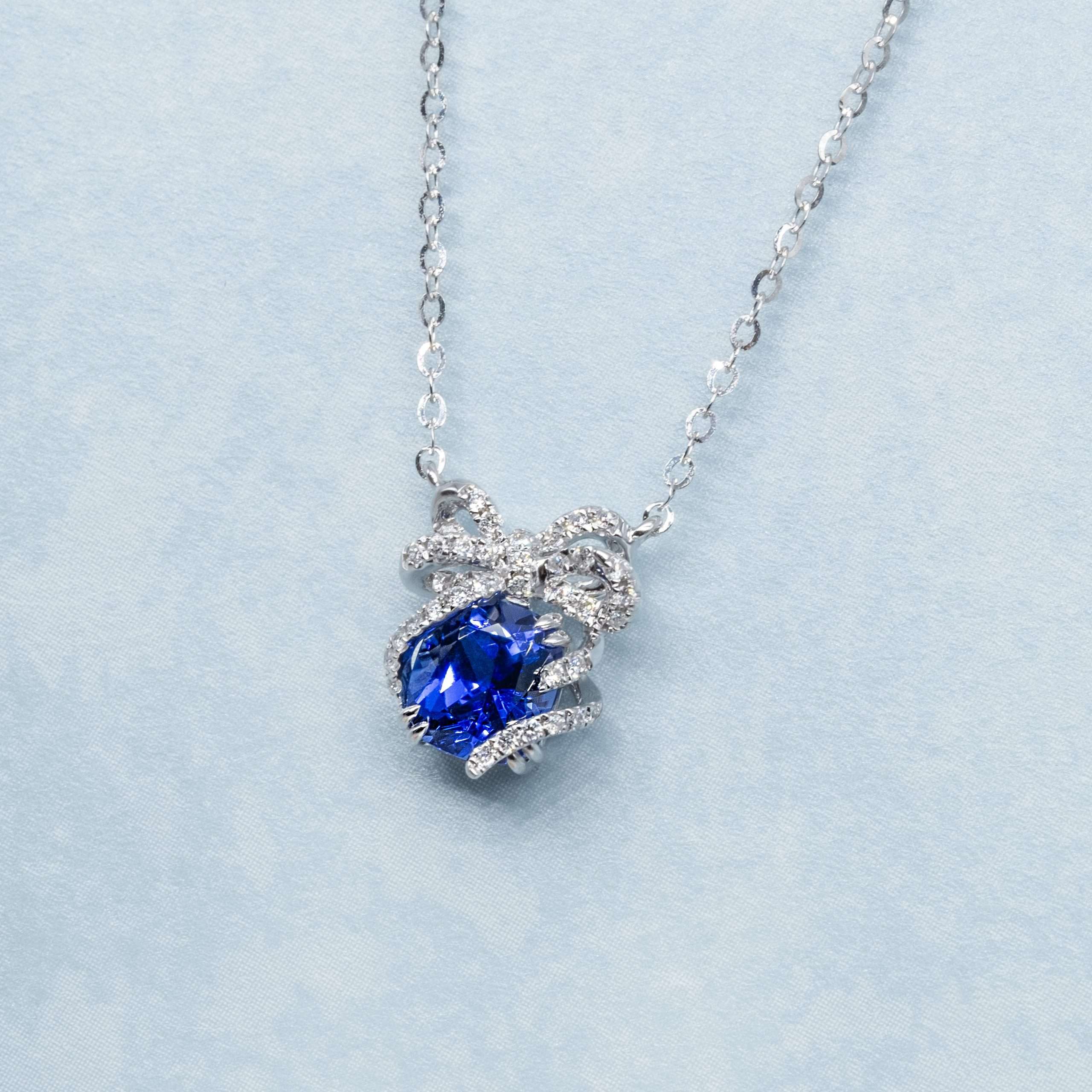 Pavé Ribbon Cushion Cut Lab Grown Gemstone Necklace FDN2160