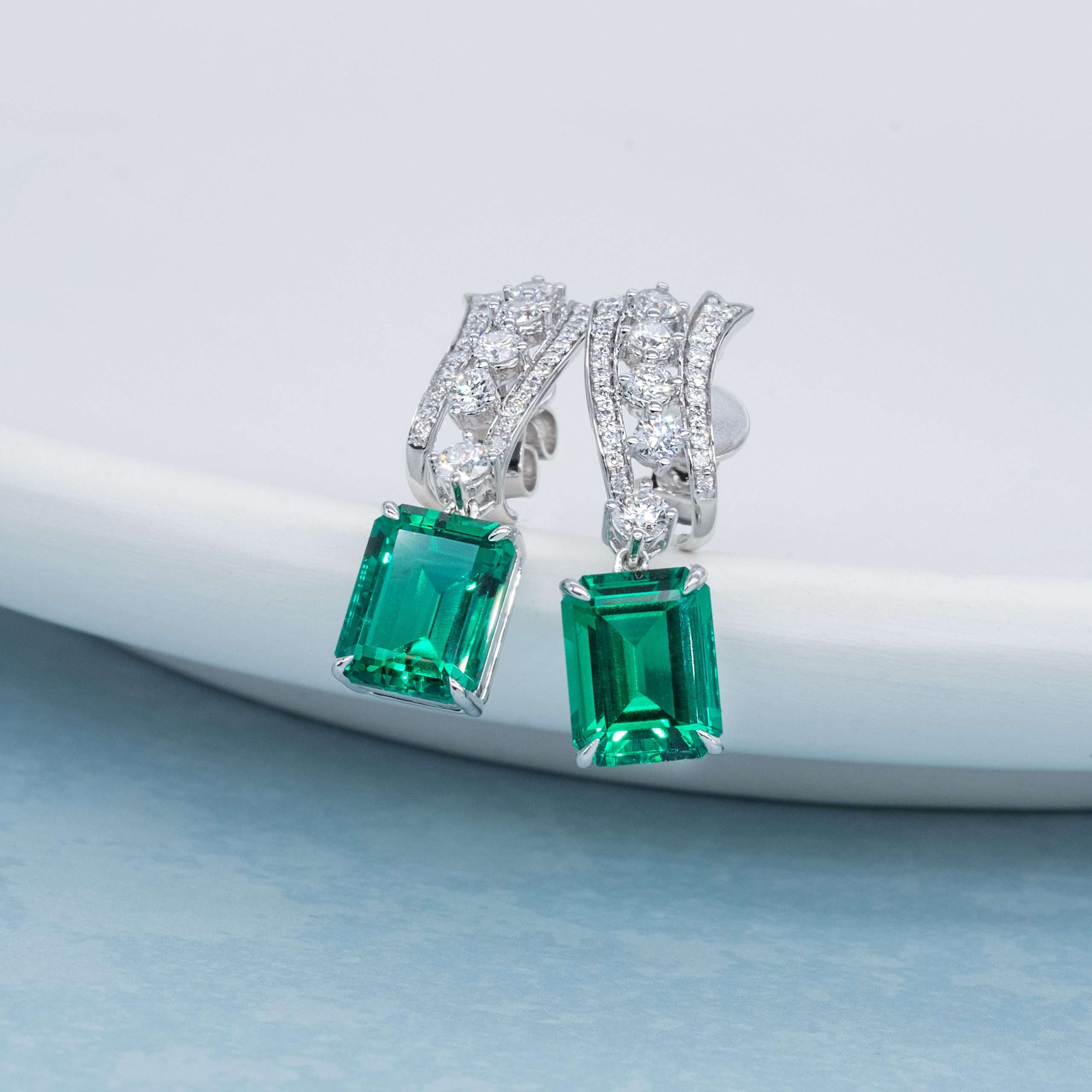 Meteor Emerald Drop Earrings FDE2163