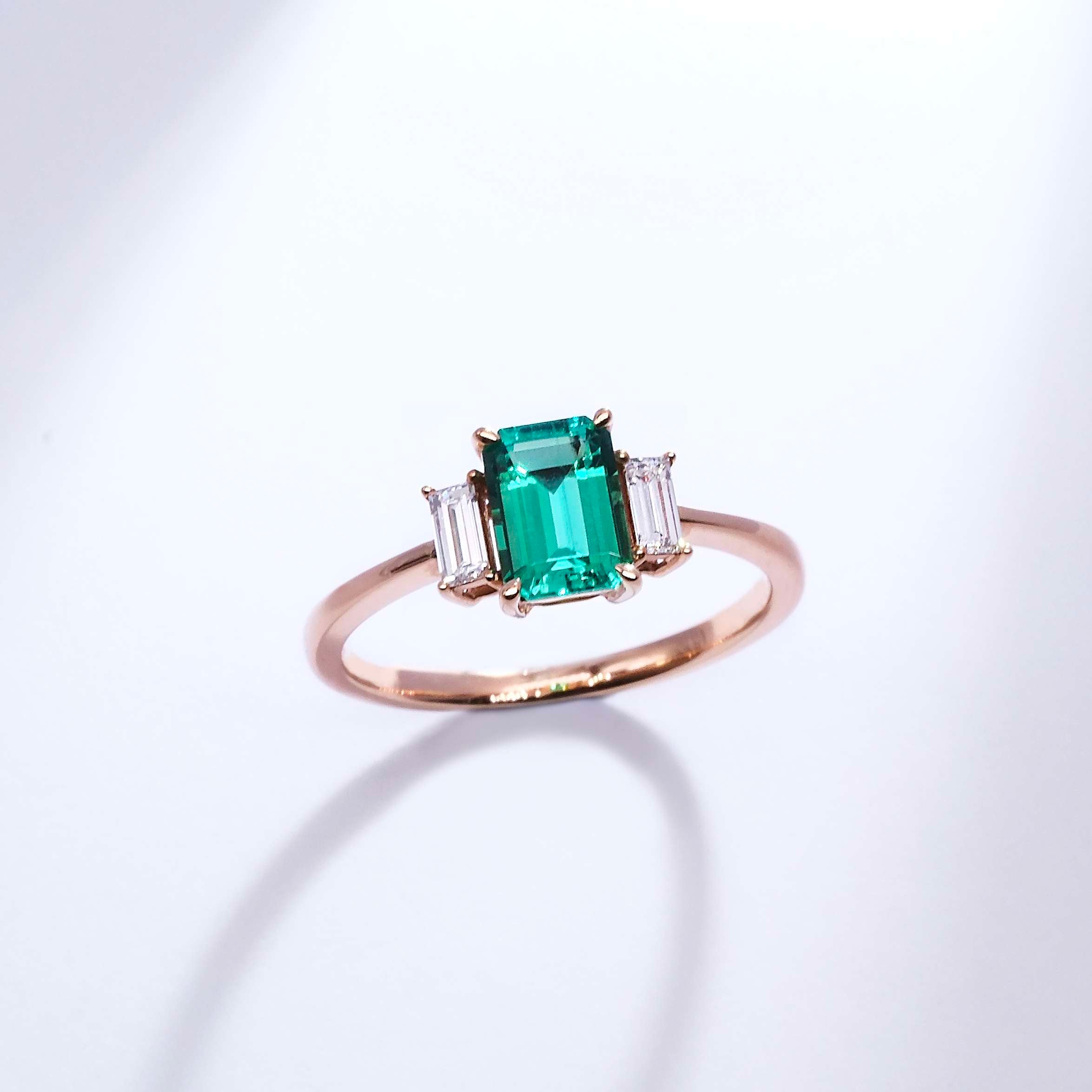 Japan Lab Gem Emerald Light Columbian Emerald IGI 517286328 with FDR2309