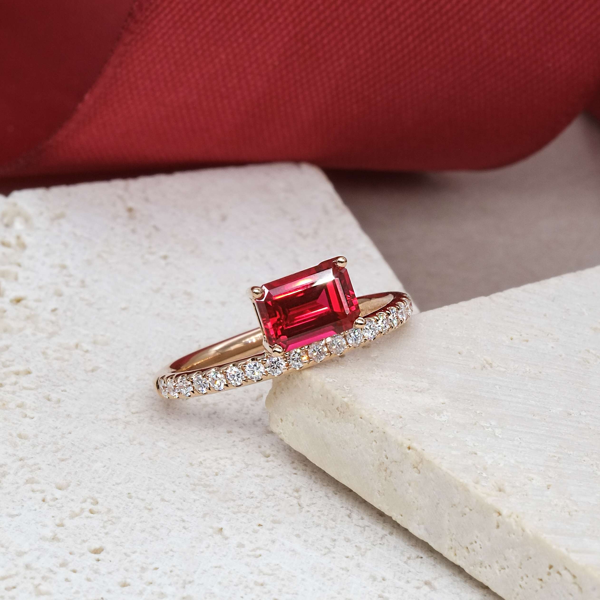 Floating Emerald Cut Pavé Ring FDR2605