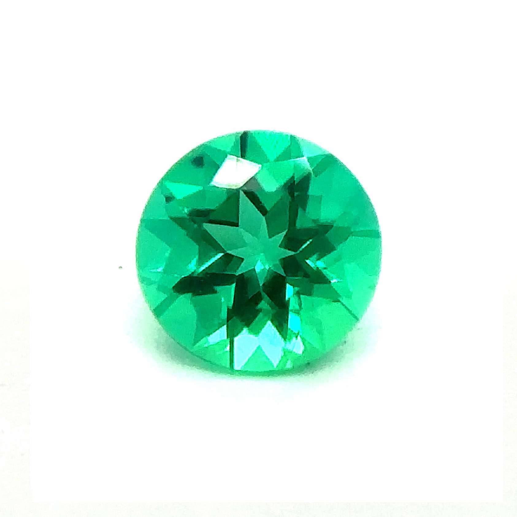 Japan Lab Gem Round Light Colombian Emerald