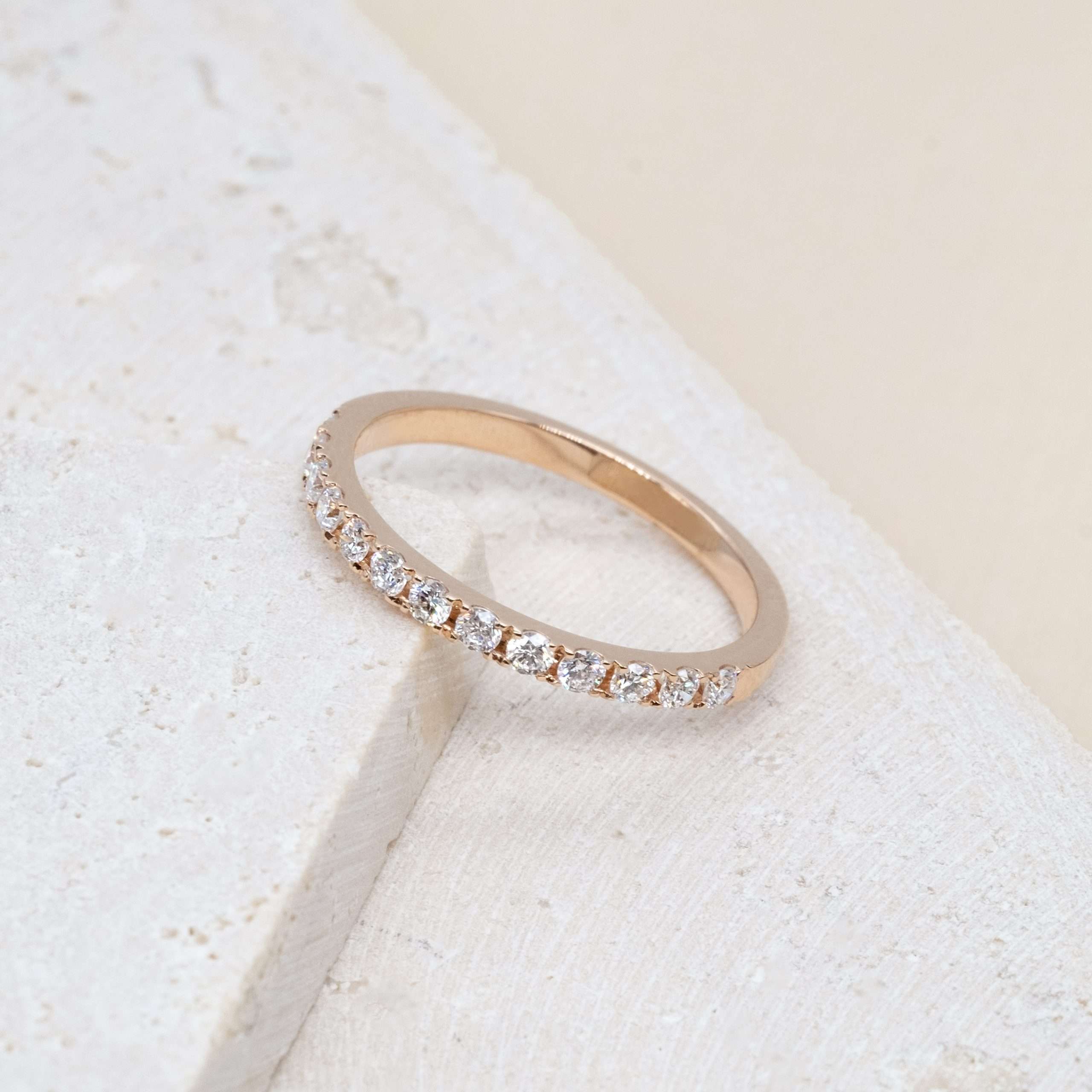 Single Row Pavé Lab Grown Diamond Ring R2-018(1.8)