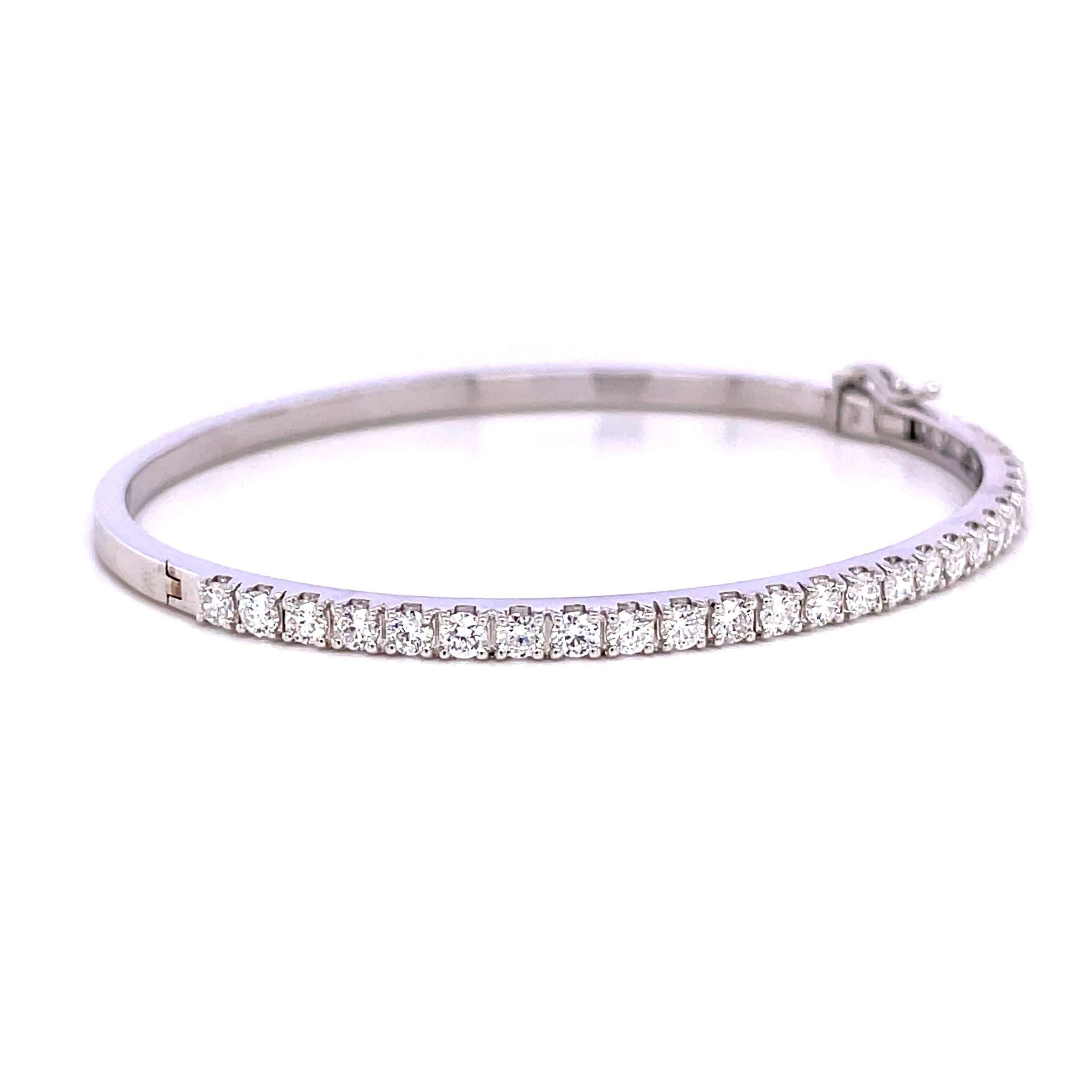 Classic Lab Grown Diamonds Bangle T4-2.6H-BG
